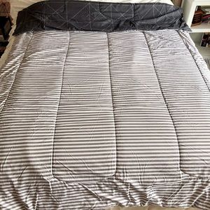 Reversible Comforter Set Gray Striped Twin XL